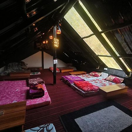 Stoner'S Delight Hostel Kullu Bagian luar foto