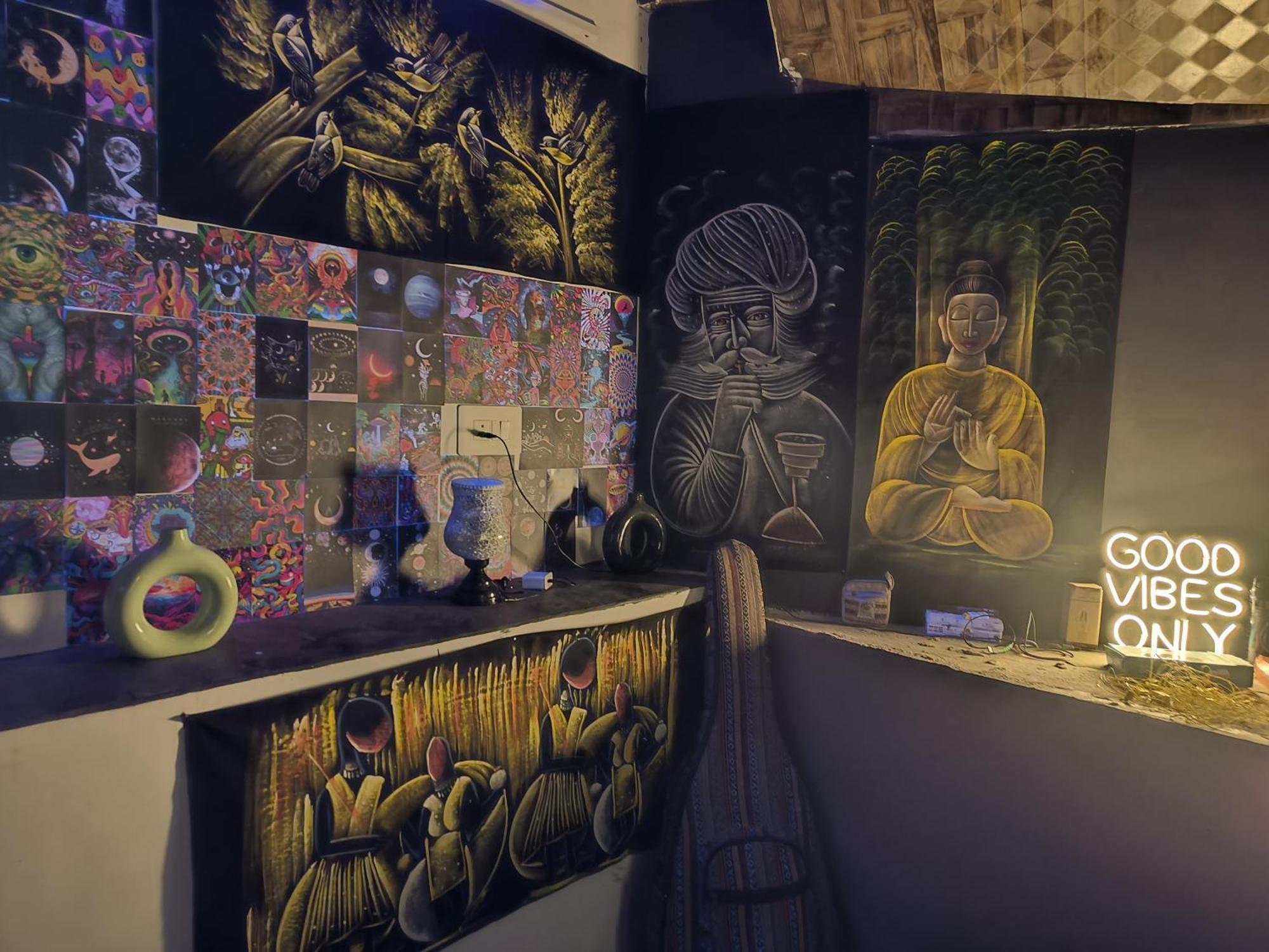 Stoner'S Delight Hostel Kullu Bagian luar foto