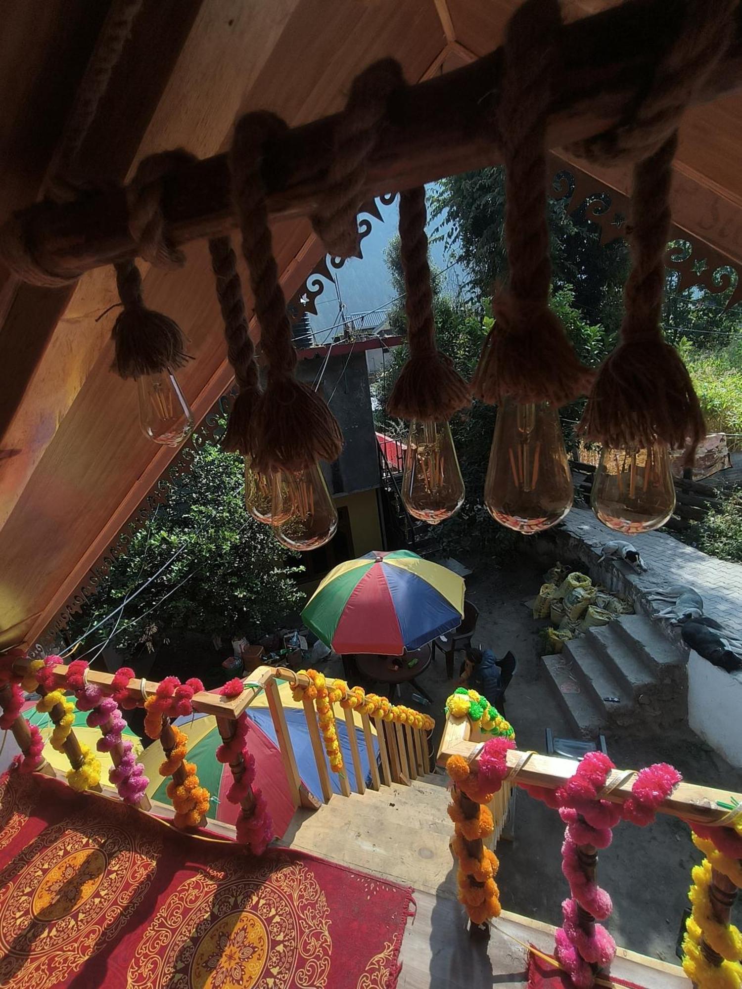Stoner'S Delight Hostel Kullu Bagian luar foto