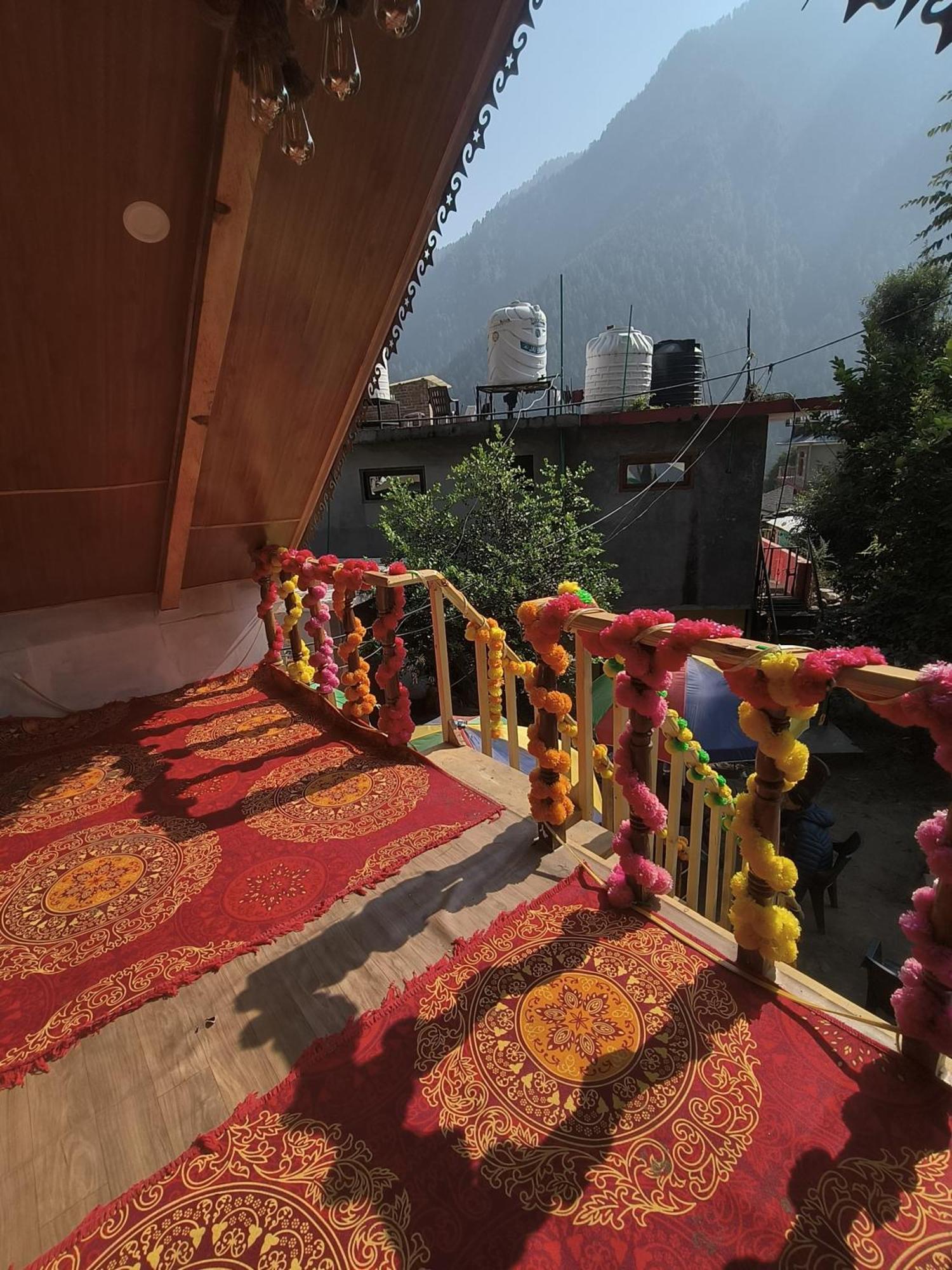 Stoner'S Delight Hostel Kullu Bagian luar foto